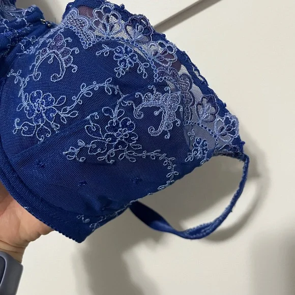 Bustier - Picture 2 of 6